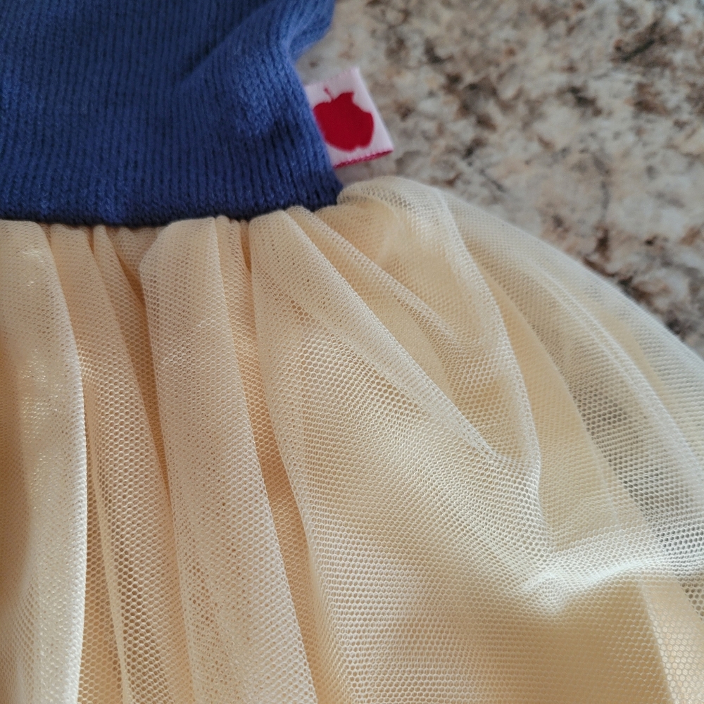 Disney Princess Dress Snow White - Picture 3 of 3